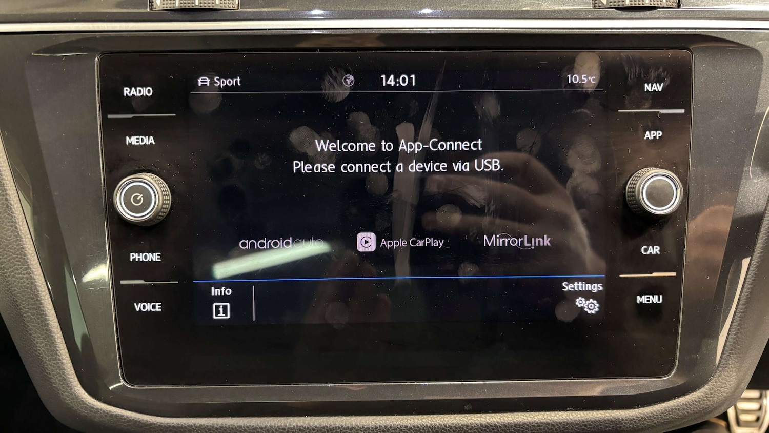 Used Volkswagen Tiguan 2020 for sale - 77270271: Photo 31