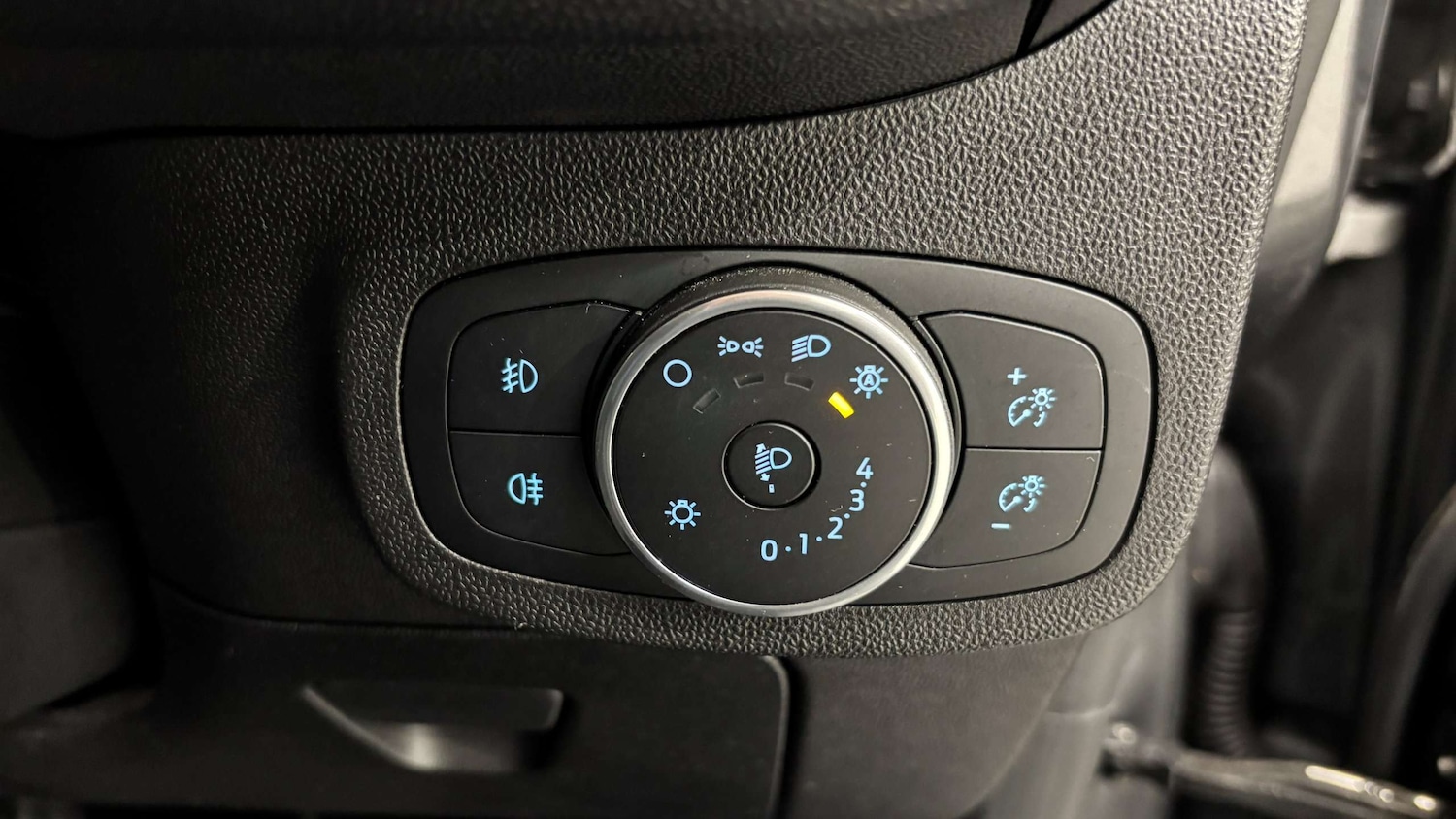 Used Ford Fiesta 2018 for sale - 76967895: Photo 19