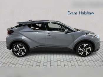 Used Toyota C-HR 2023 for sale - 79535471: Photo