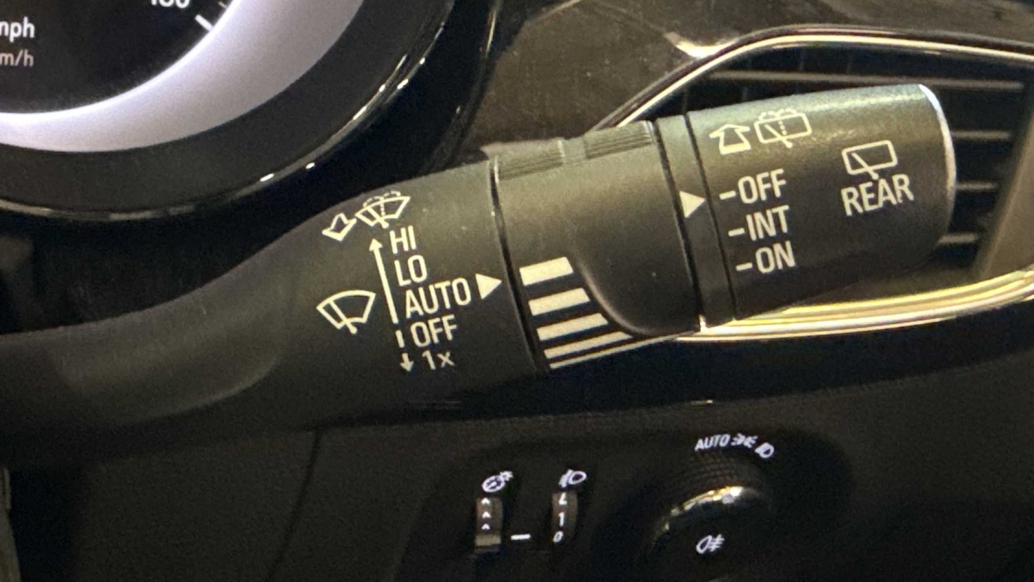 Used Vauxhall Astra 2017 for sale - 76636825: Photo 21