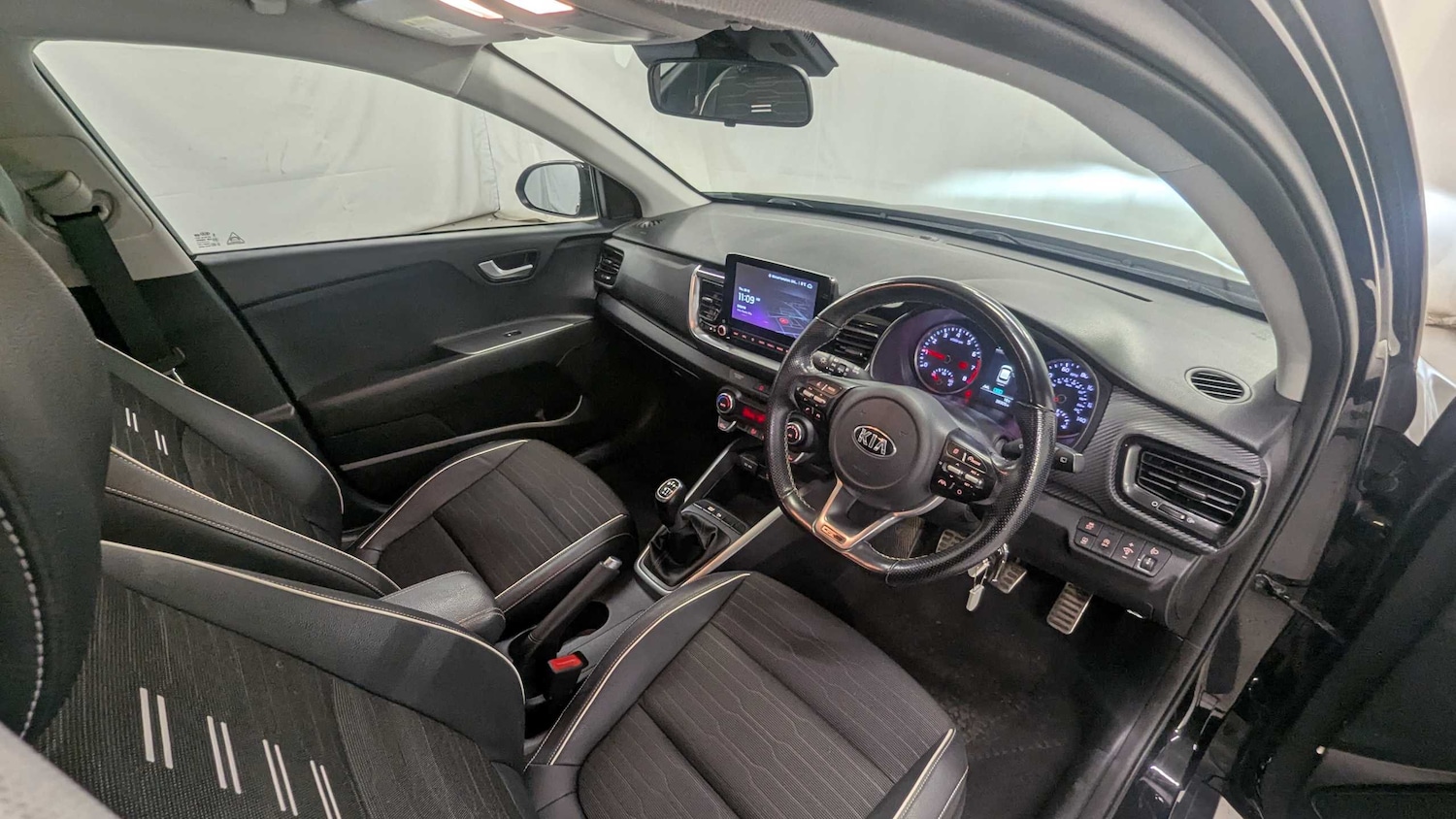 Used Kia Stonic 2021 for sale - 76351643: Photo 12