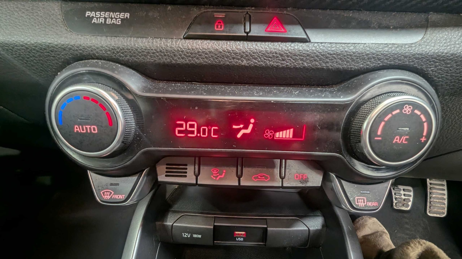 Used Kia Stonic 2021 for sale - 76351643: Photo 26