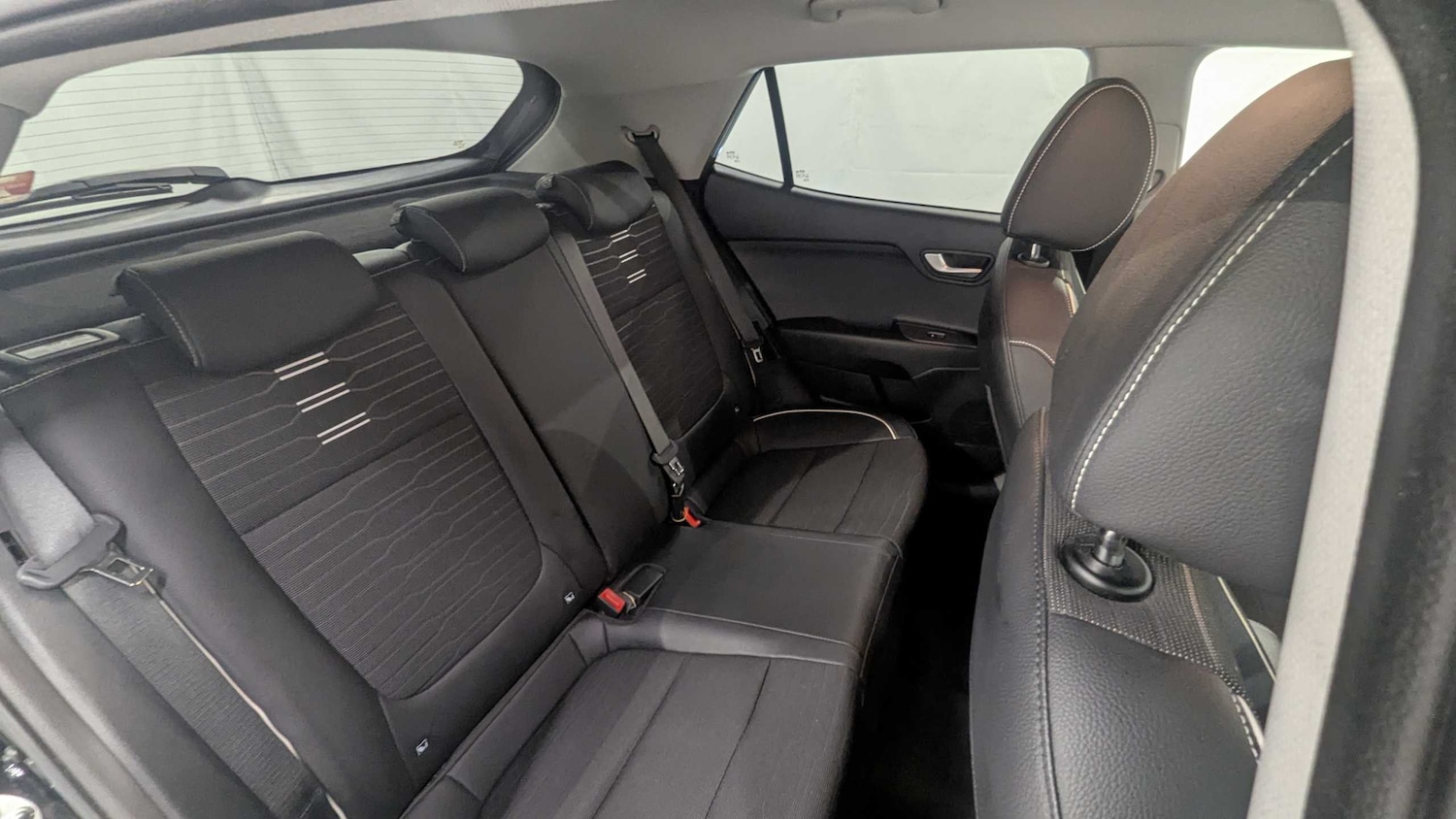 Used Kia Stonic 2021 for sale - 76351643: Photo 29