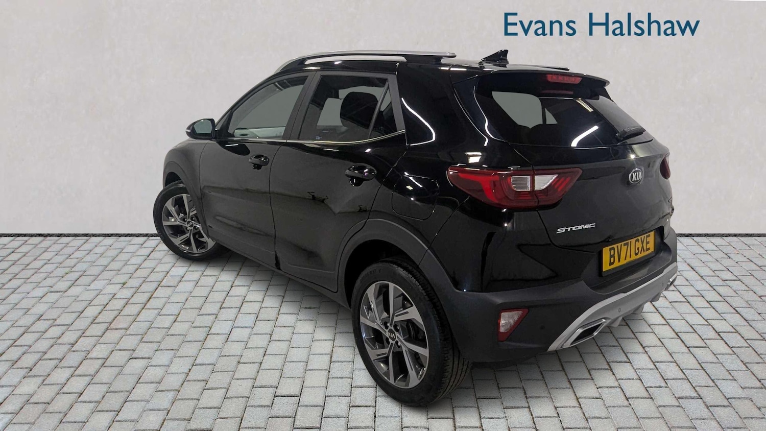 Used Kia Stonic 2021 for sale - 76351643: Photo 3