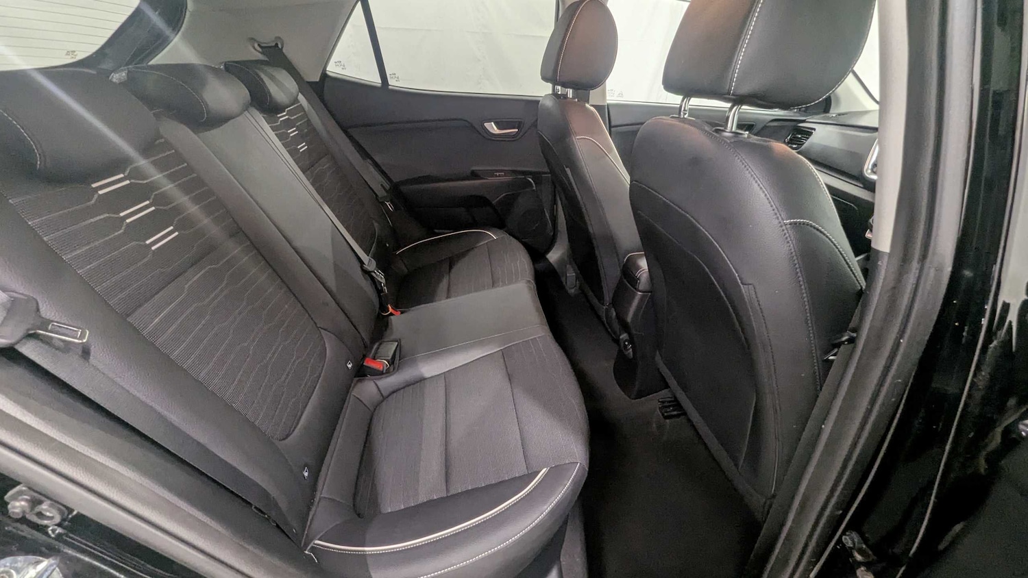 Used Kia Stonic 2021 for sale - 76351643: Photo 30