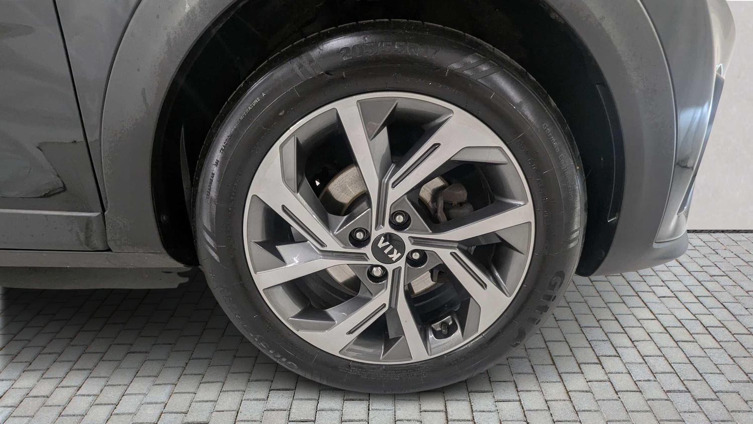 Used Kia Stonic 2021 for sale - 76351643: Photo 8