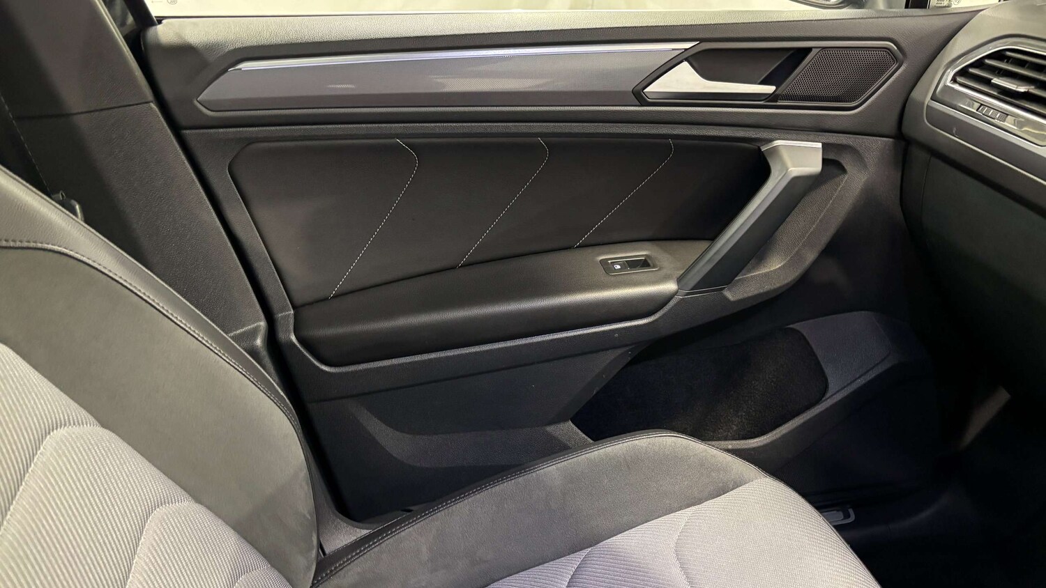 Used Volkswagen Tiguan 2020 for sale - 76475824: Photo 34