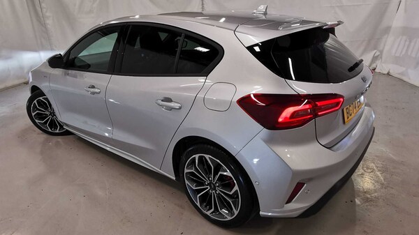 Used Ford Focus 2025 for sale - 75710825: Photo 2