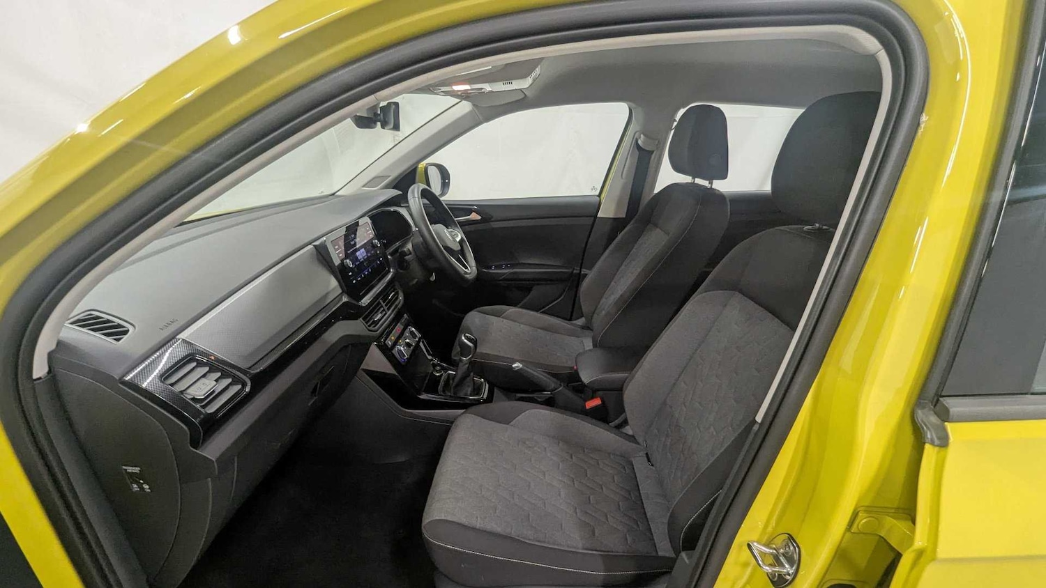 Used Volkswagen T-Cross 2024 for sale - 76594292: Photo 34