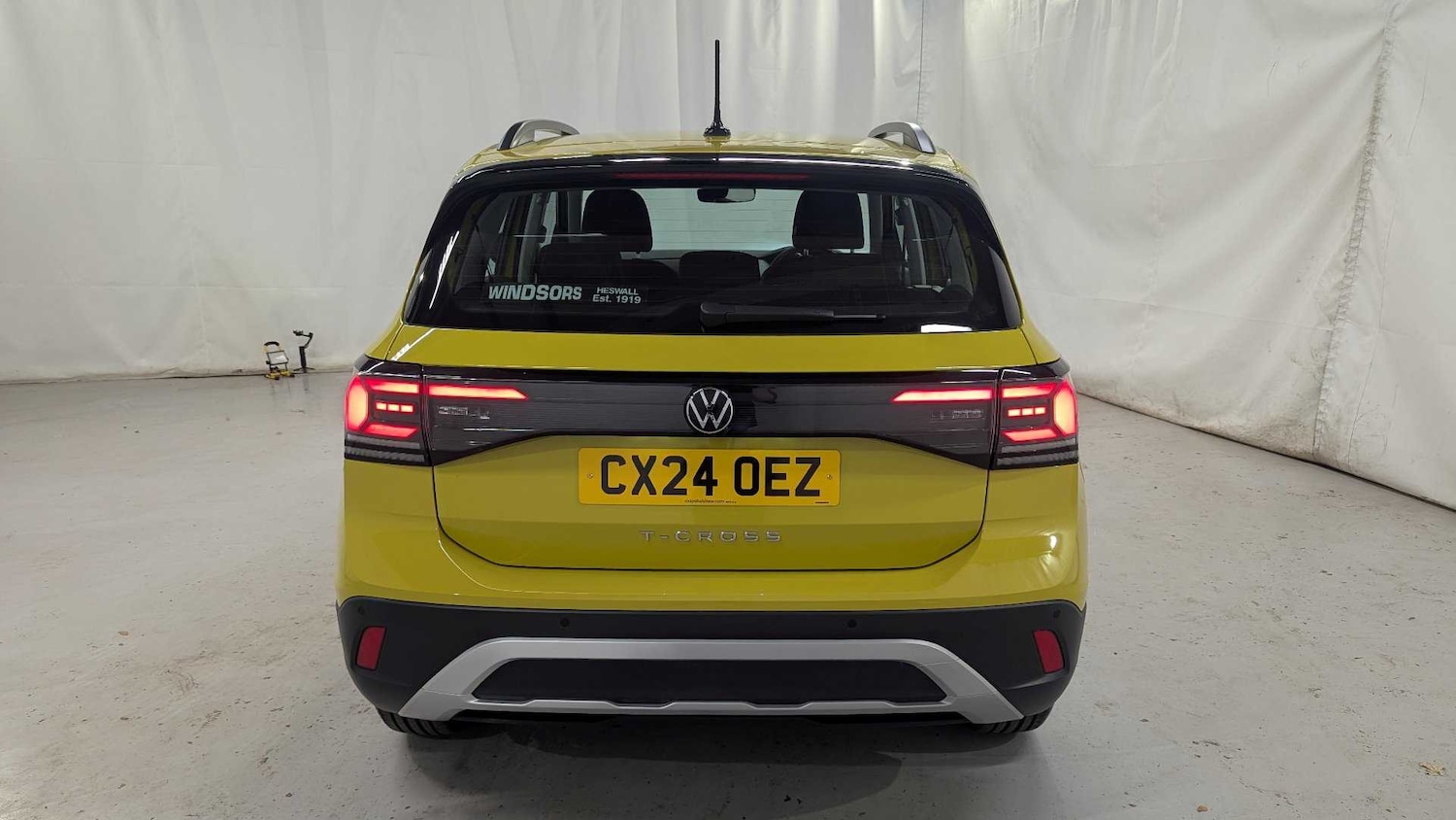 Used Volkswagen T-Cross 2024 for sale - 76594292: Photo 4