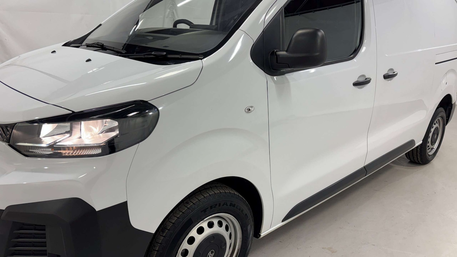 Used Citroen Dispatch 2024 for sale - 76553247: Photo 30