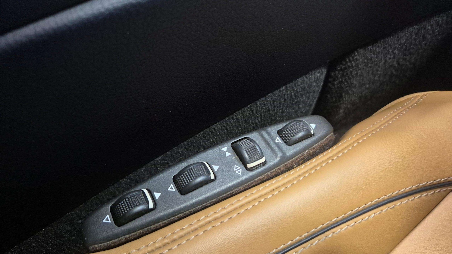 Used Mercedes-Benz E Class 2016 for sale - 76718093: Photo 23