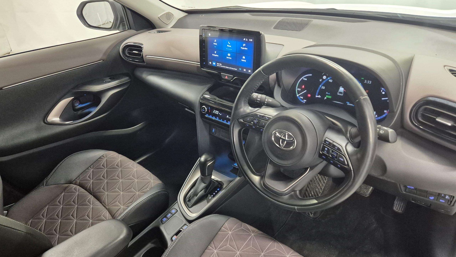 Used Toyota Yaris Cross 2022 for sale - 75993893: Photo 13