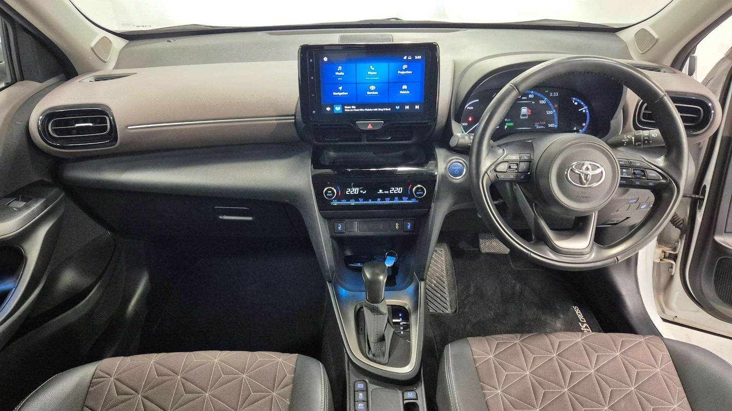 Used Toyota Yaris Cross 2022 for sale - 75993893: Photo 17