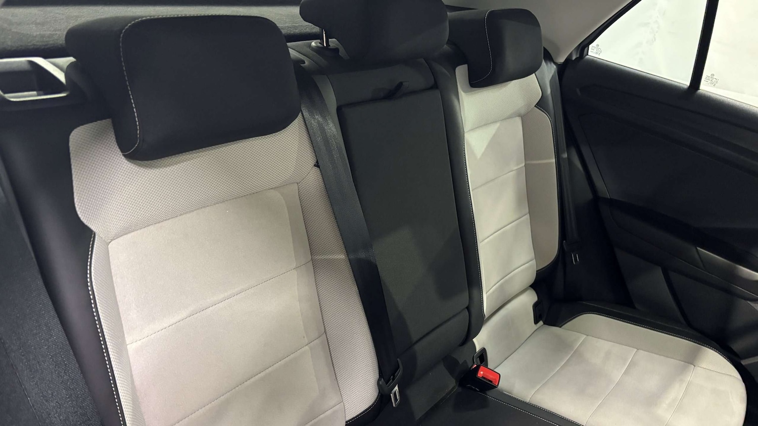 Used Volkswagen T-Roc 2022 for sale - 76916012: Photo 14