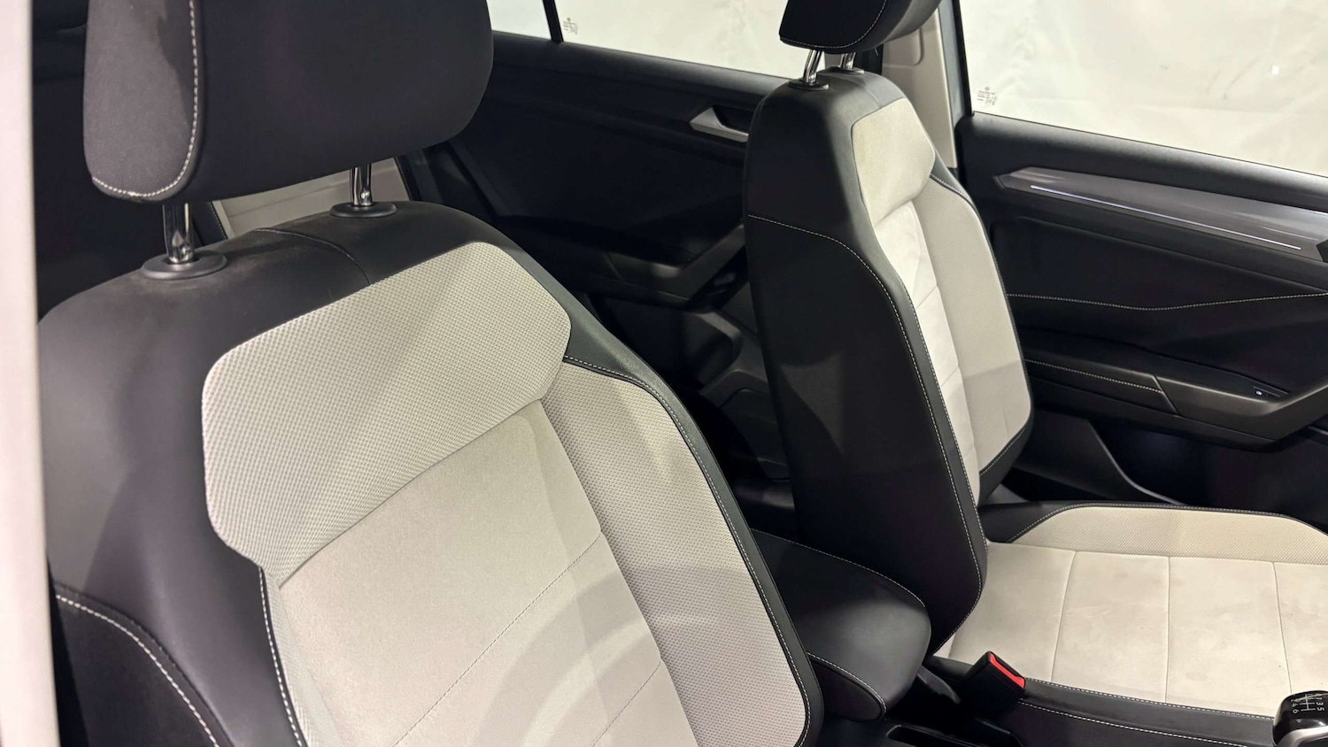 Used Volkswagen T-Roc 2022 for sale - 76916012: Photo 16