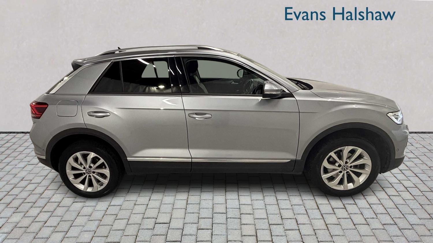Used Volkswagen T-Roc 2022 for sale - 76916012: Photo 4