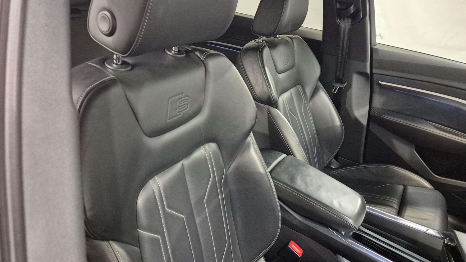 Used Audi e-tron 2021 for sale - 76610582: Photo 14