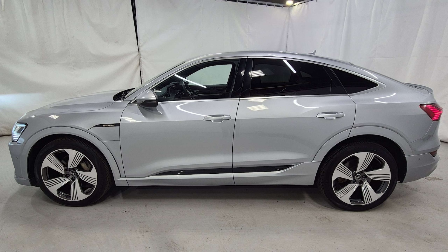 Used Audi e-tron 2021 for sale - 76610582: Photo 7