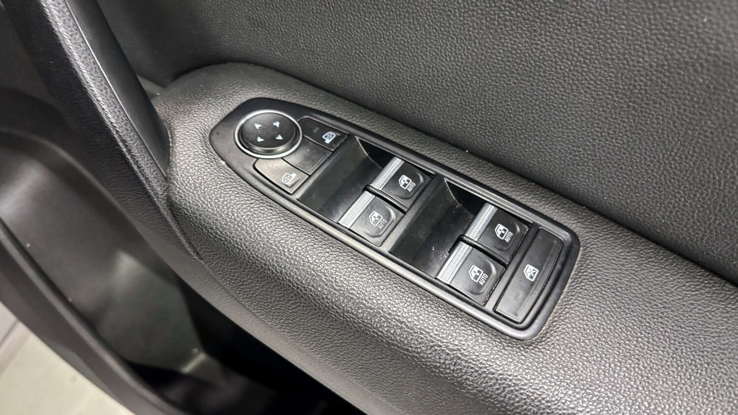 Used Renault Captur 2022 for sale - 76916193: Photo 20