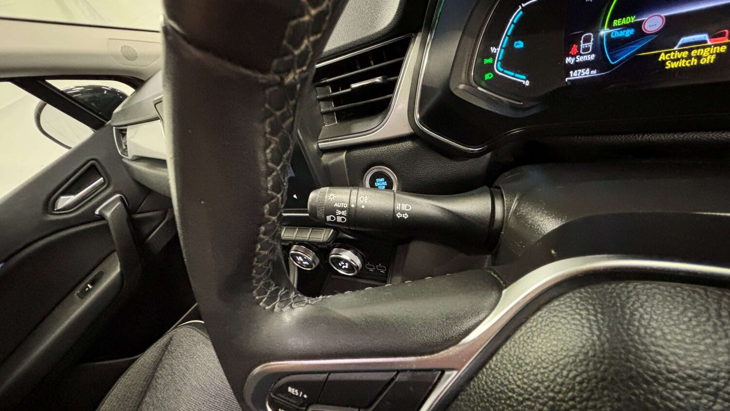 Used Renault Captur 2022 for sale - 76916193: Photo 24