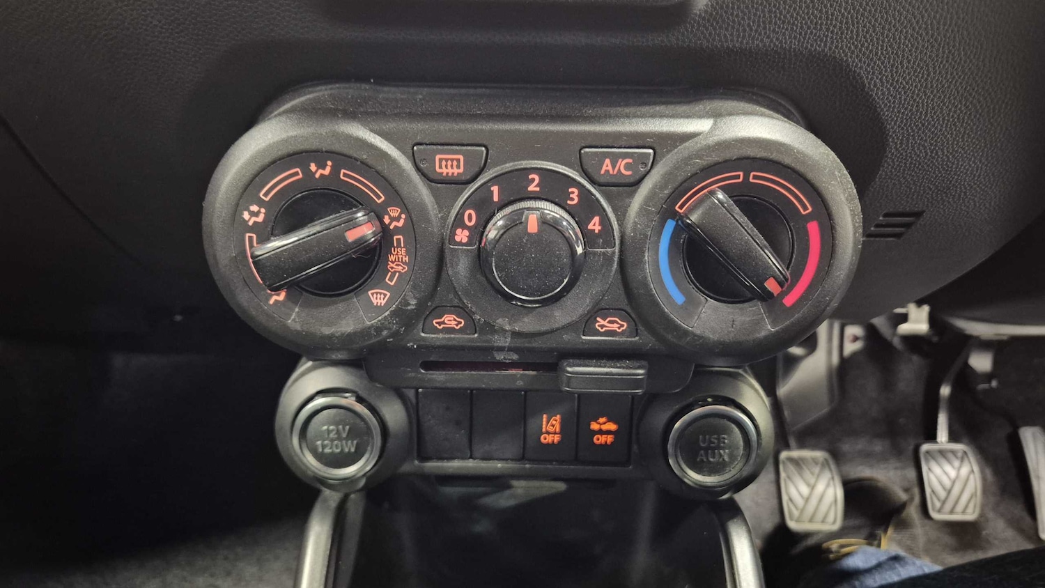 Used Suzuki Ignis 2023 for sale - 76141714: Photo 26