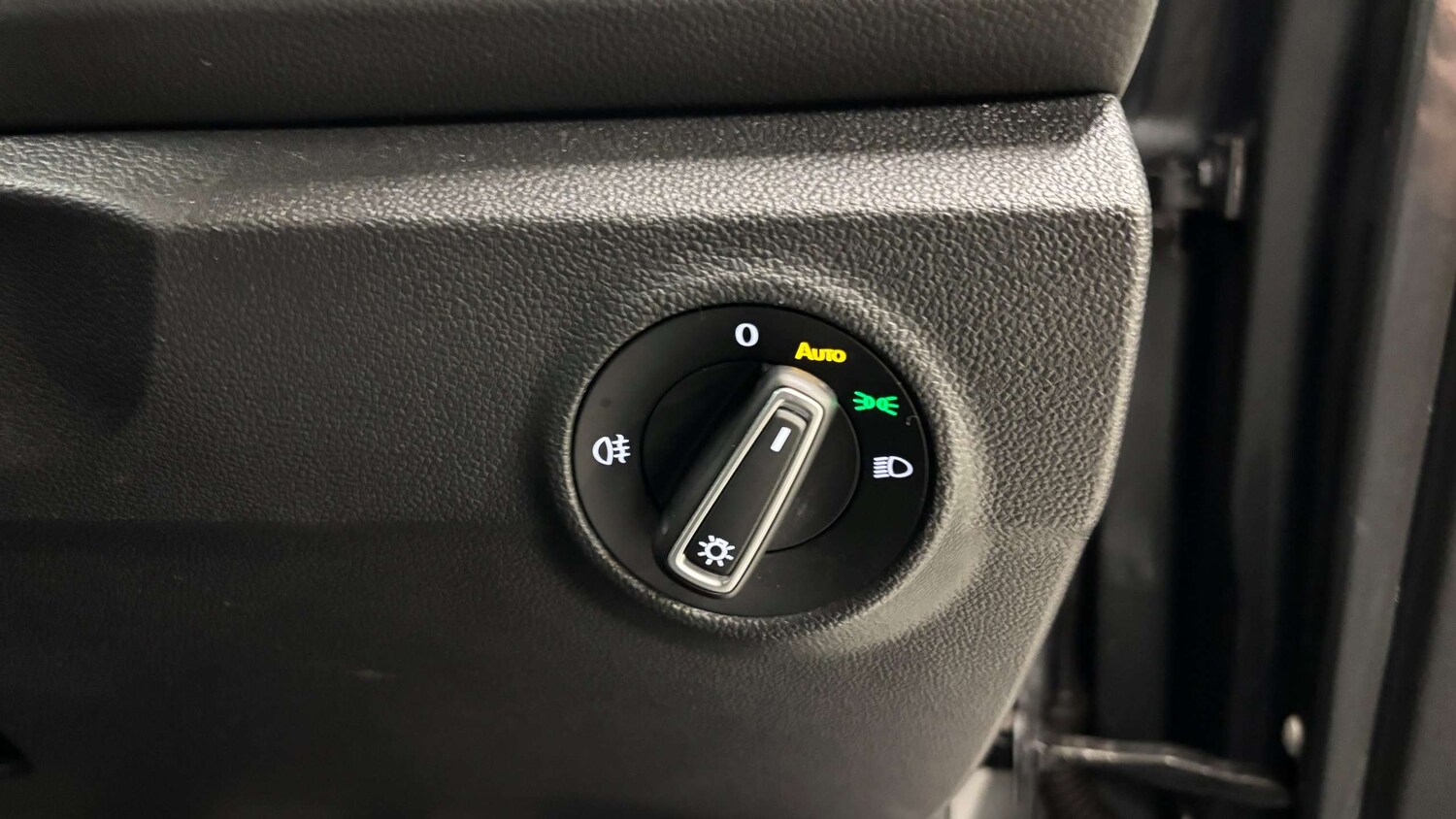 Used Volkswagen T-Roc 2022 for sale - 76915992: Photo 14