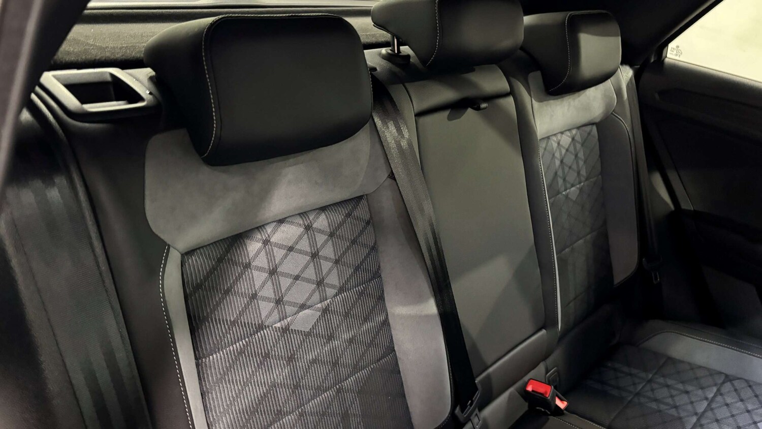 Used Volkswagen T-Roc 2022 for sale - 76915992: Photo 19