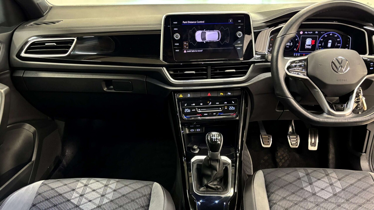 Used Volkswagen T-Roc 2022 for sale - 76915992: Photo 21