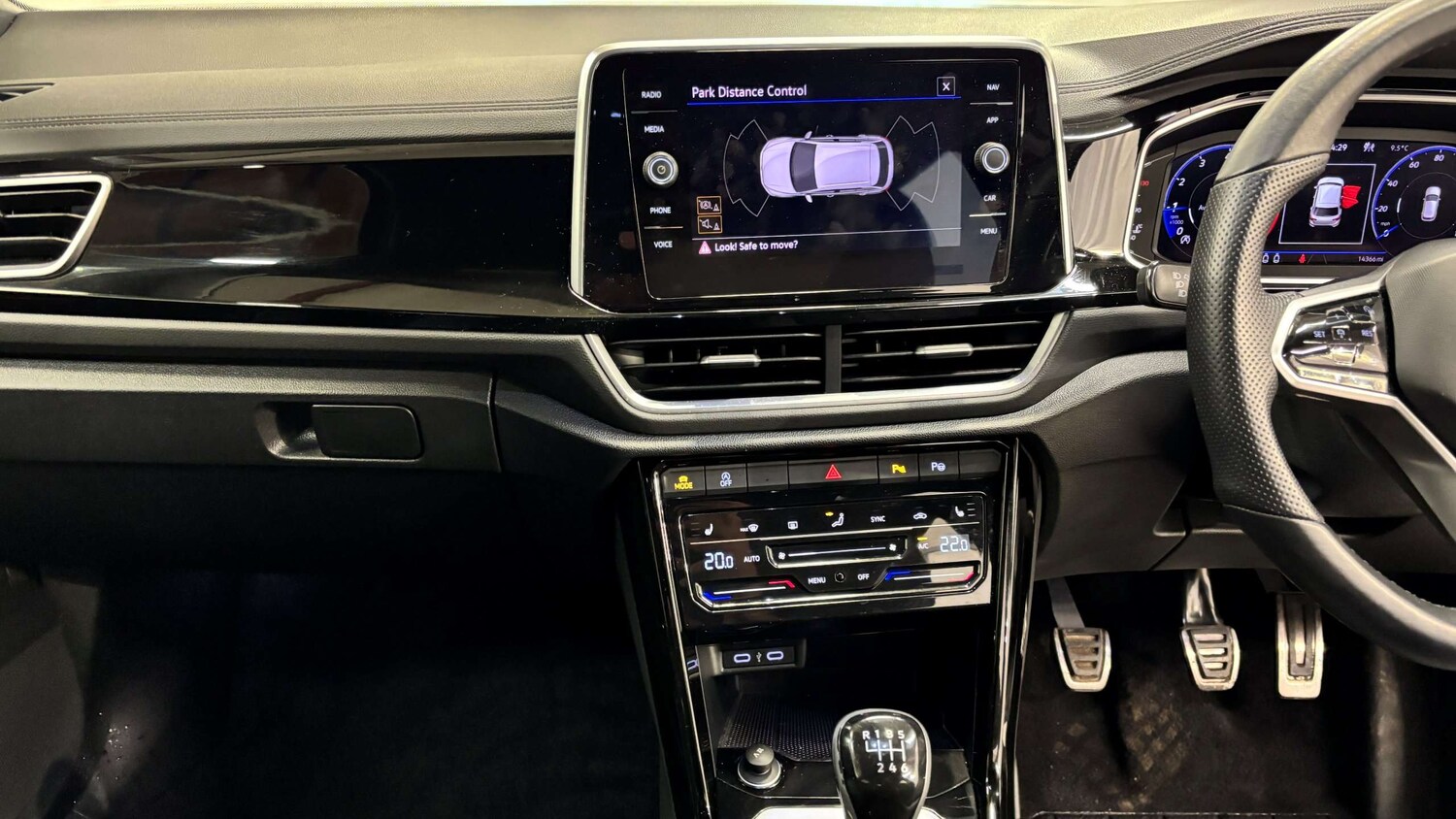 Used Volkswagen T-Roc 2022 for sale - 76915992: Photo 23