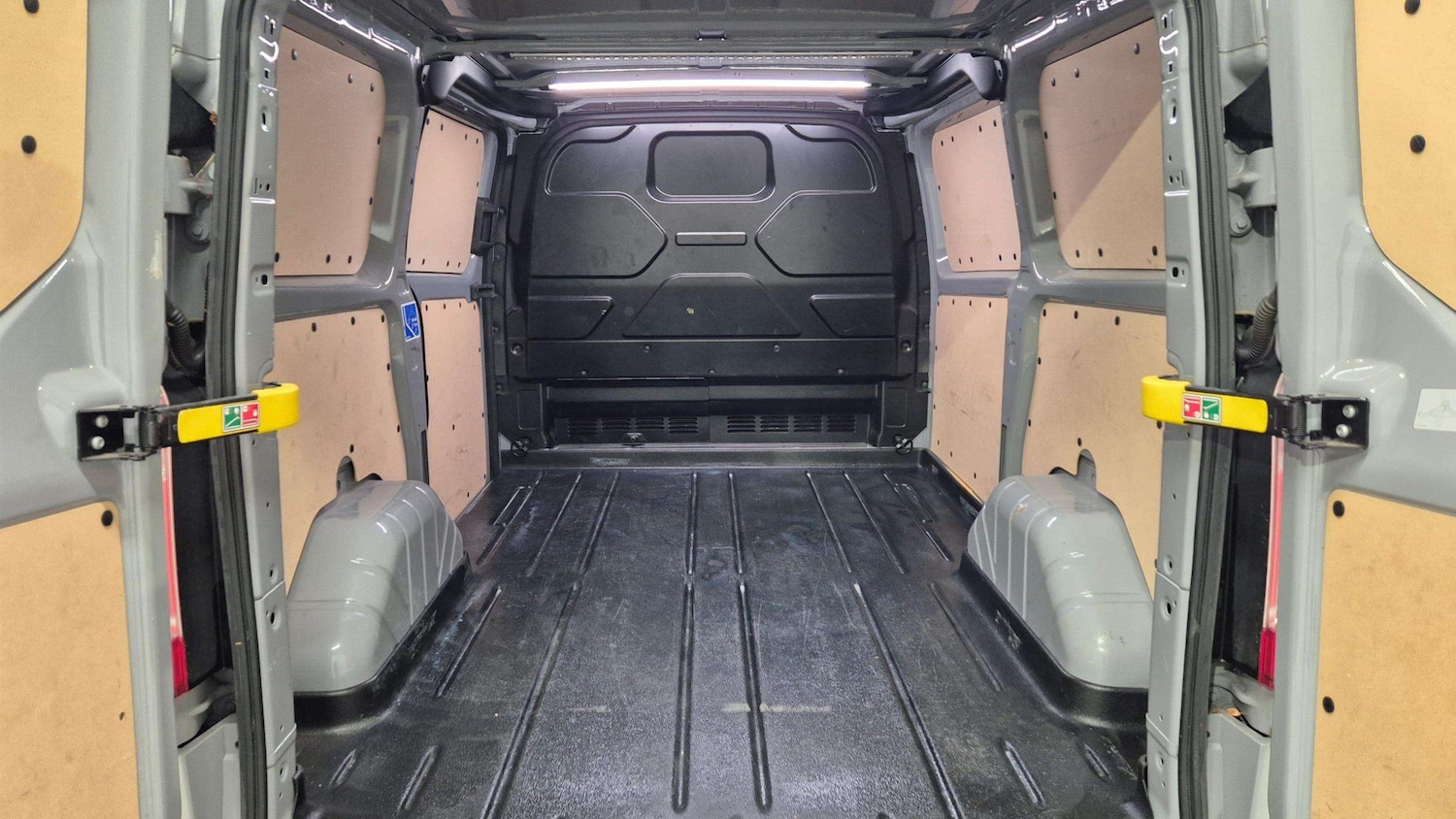 Used Ford Transit Custom 2023 for sale - 76515668: Photo 13