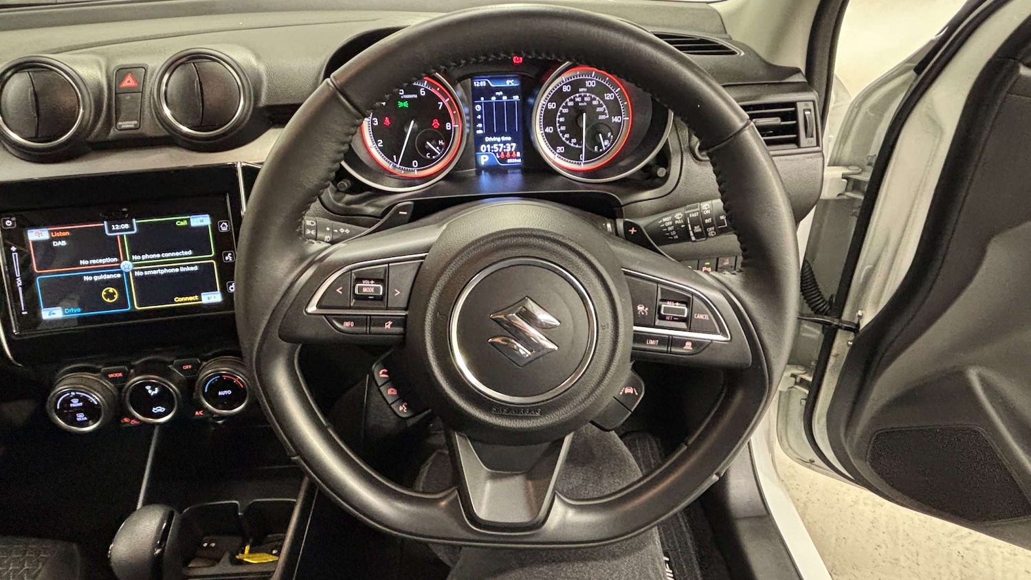 Used Suzuki Swift 2022 for sale - 76789205: Photo 22