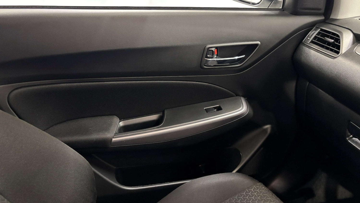 Used Suzuki Swift 2022 for sale - 76789205: Photo 28