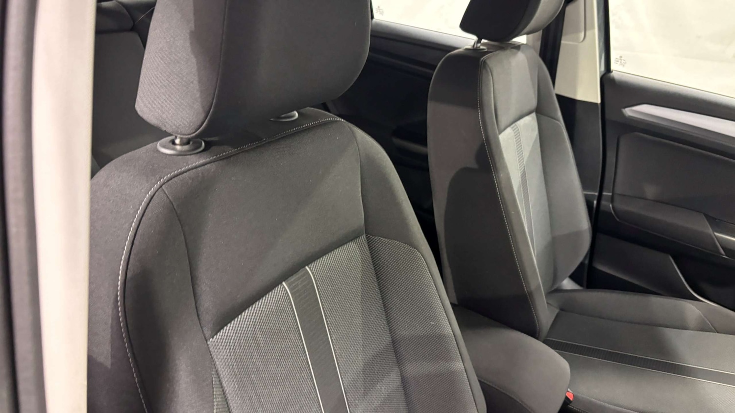 Used Volkswagen T-Roc 2022 for sale - 76889682: Photo 14