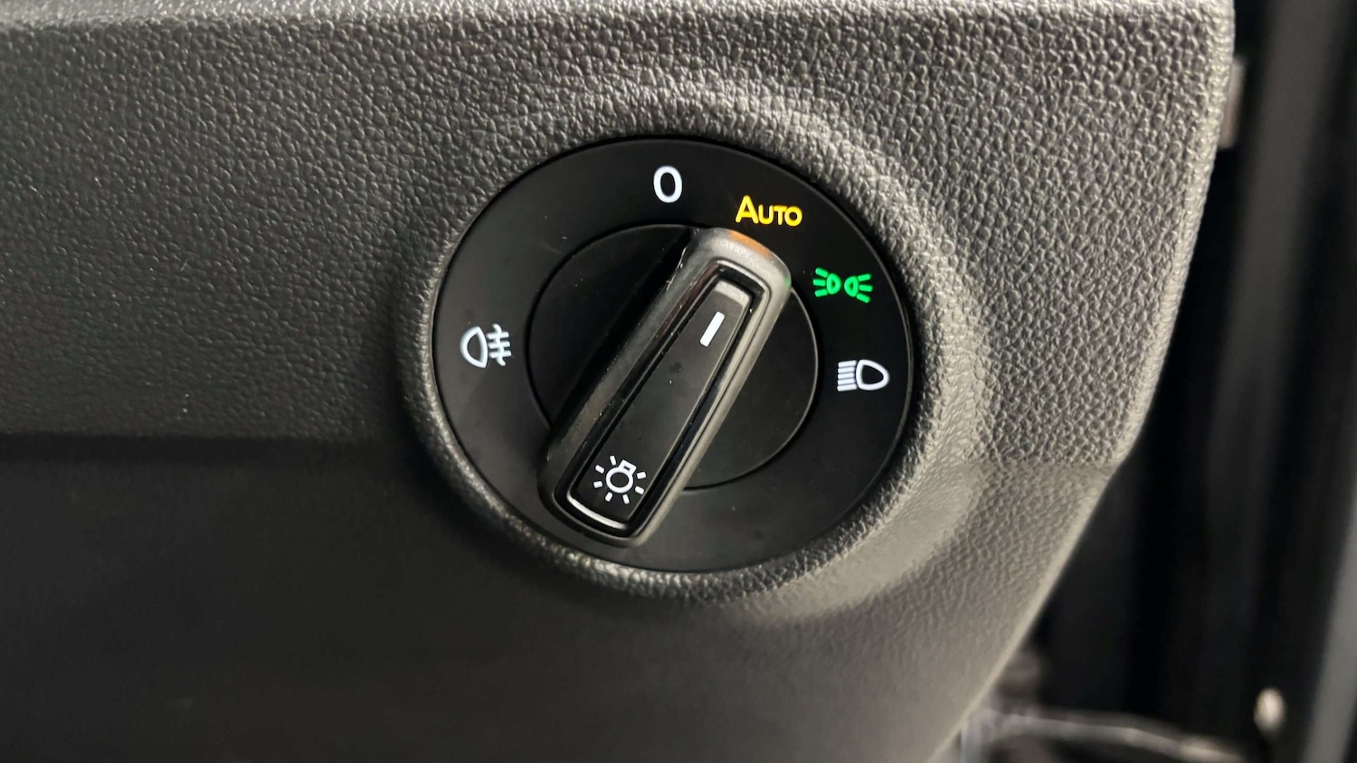 Used Volkswagen T-Roc 2022 for sale - 76889682: Photo 20