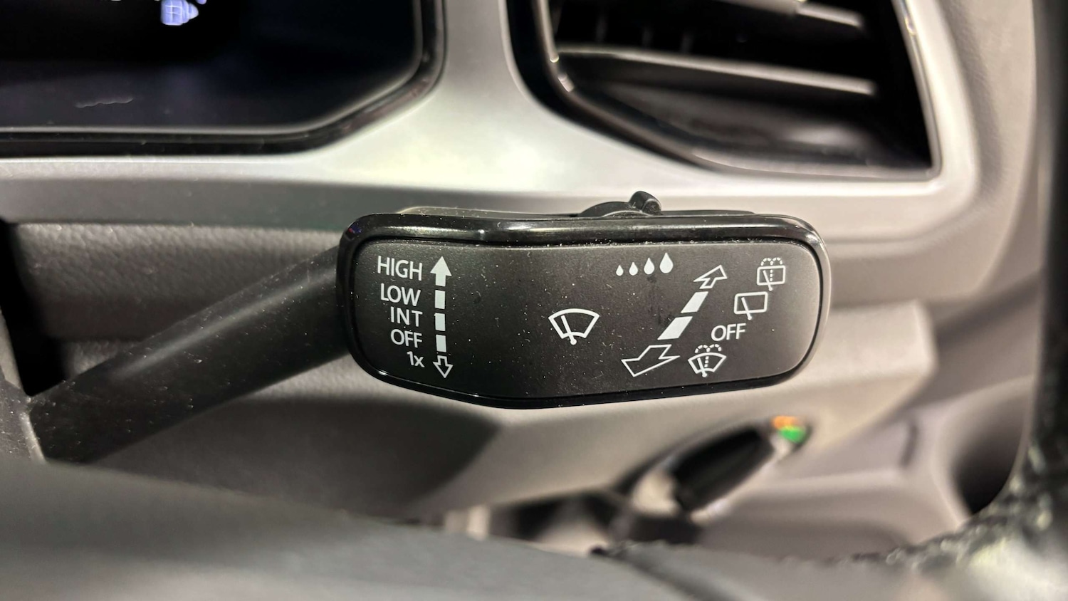 Used Volkswagen T-Roc 2022 for sale - 76889682: Photo 26