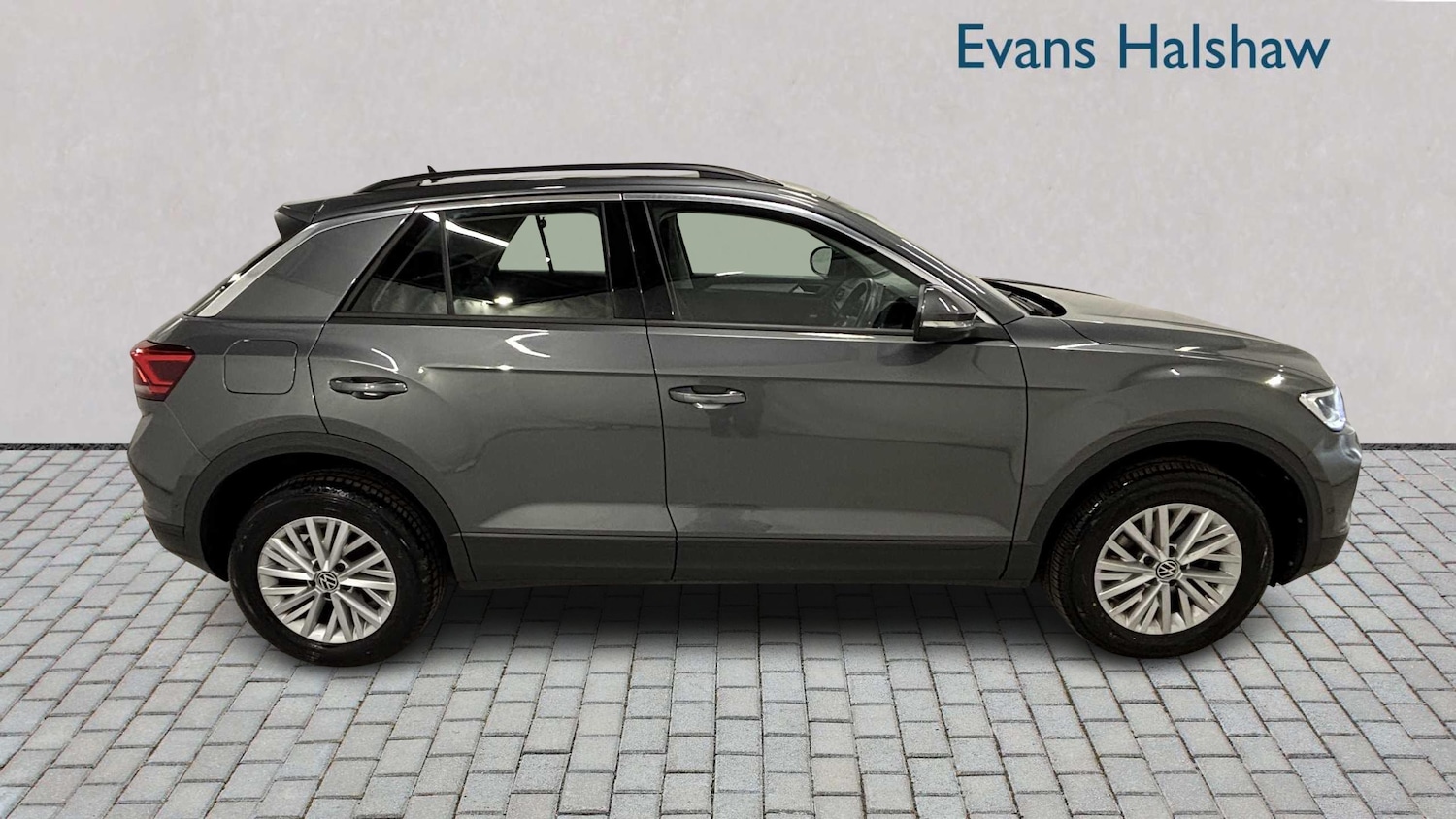 Used Volkswagen T-Roc 2022 for sale - 76889682: Photo 4