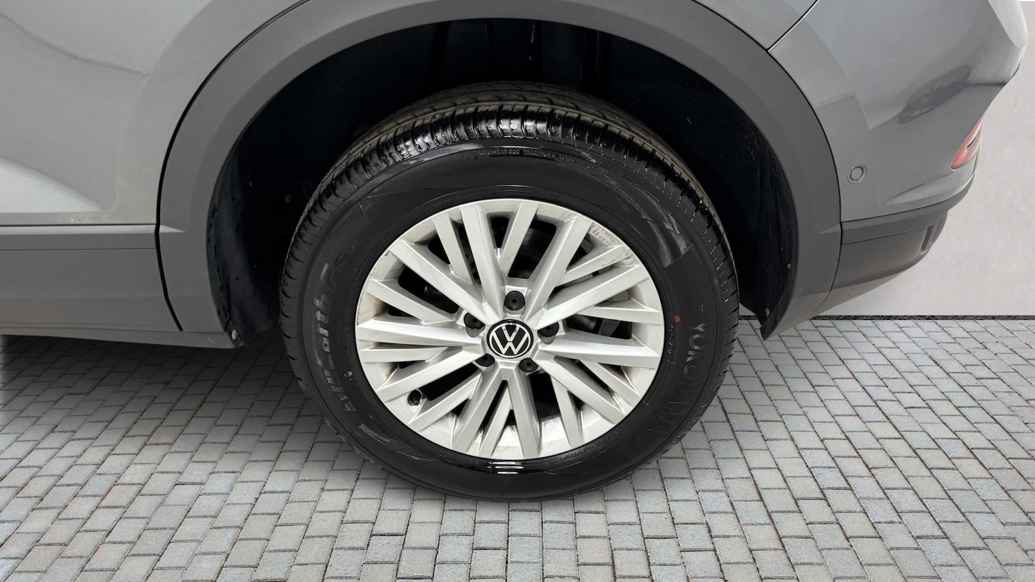 Used Volkswagen T-Roc 2022 for sale - 76889682: Photo 8