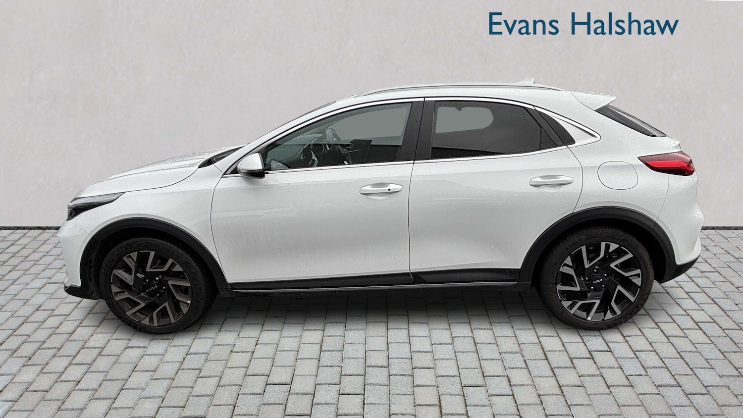 Used Kia XCeed 2023 for sale - 76553160: Photo 5