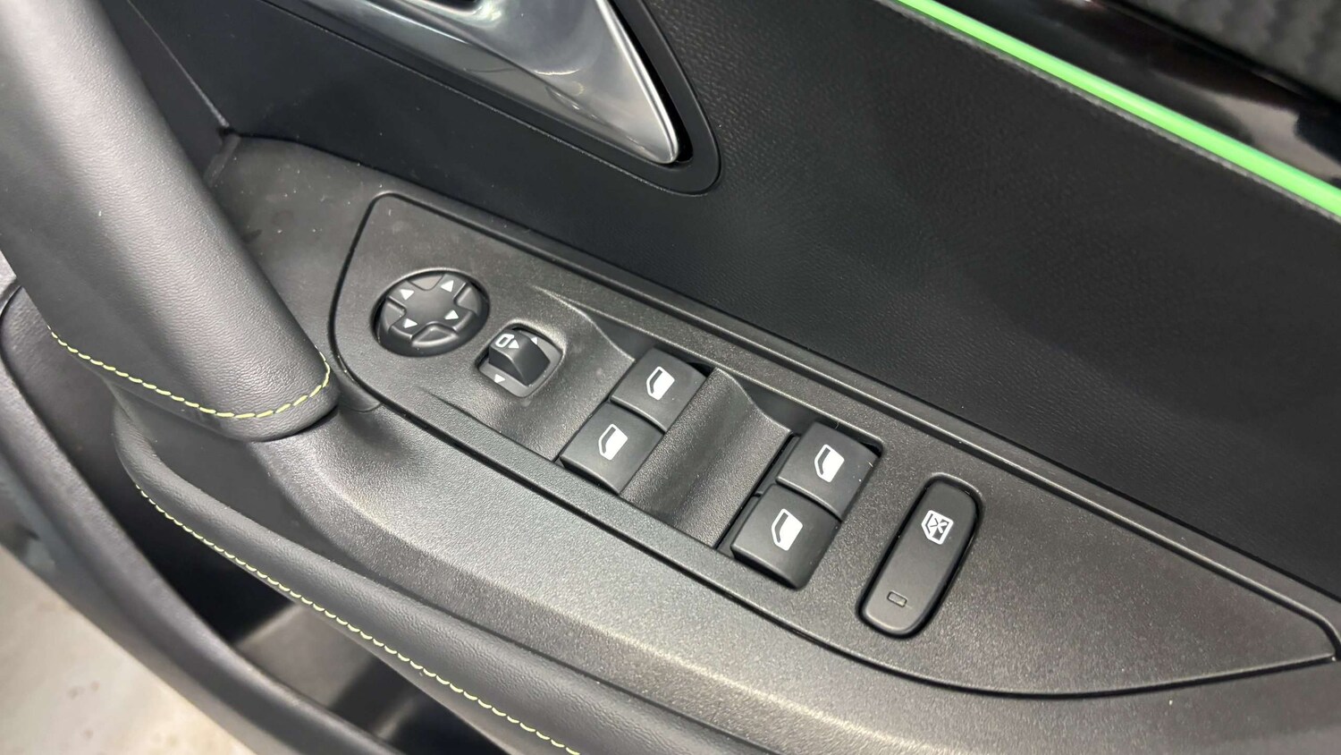 Used Peugeot 2008 2024 for sale - 77553237: Photo 19