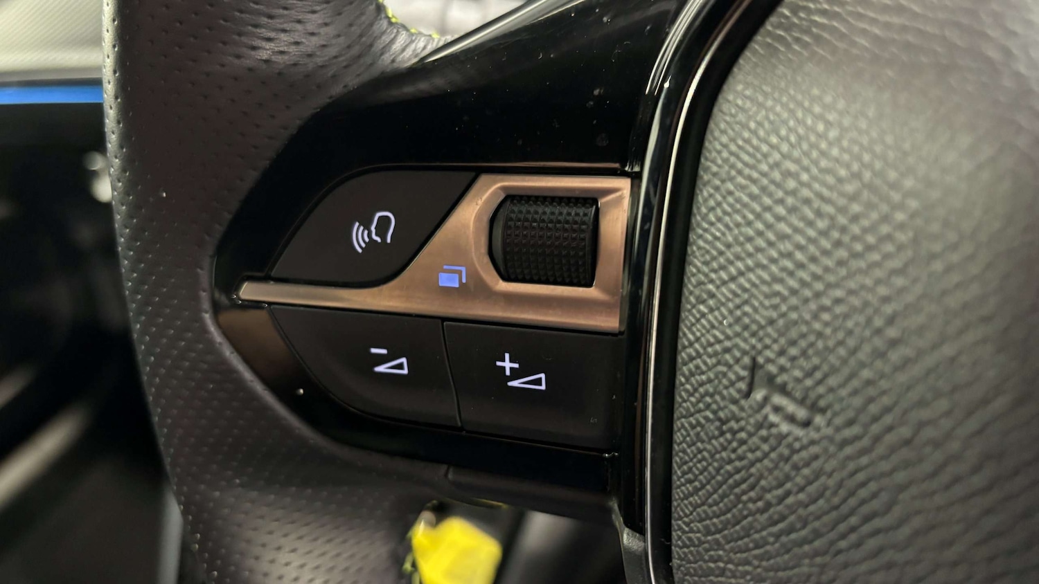 Used Peugeot 2008 2023 for sale - 77772150: Photo 23