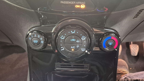 Used Ford Fiesta 2016 for sale - 76075527: Photo 26
