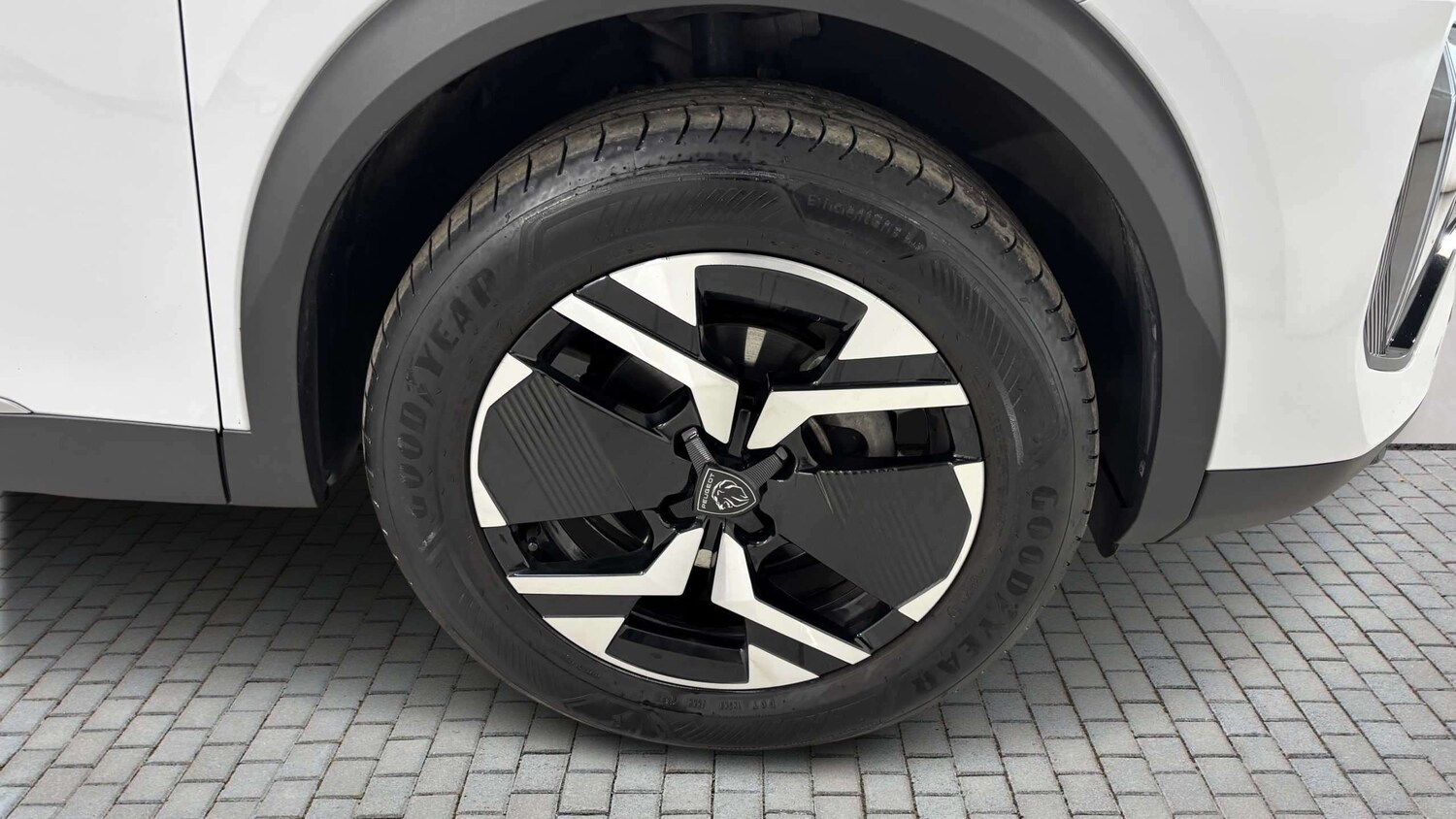 Used Peugeot 2008 2024 for sale - 77960854: Photo 11