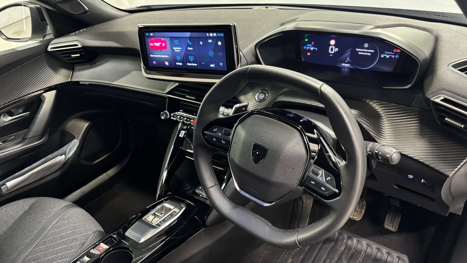 Used Peugeot 2008 2024 for sale - 77960854: Photo 12