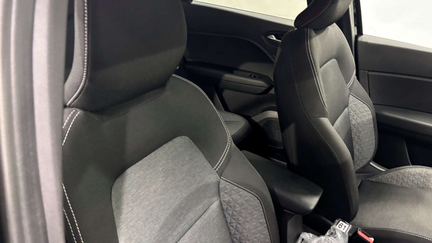 Used Renault Captur 2023 for sale - 77827478: Photo 14