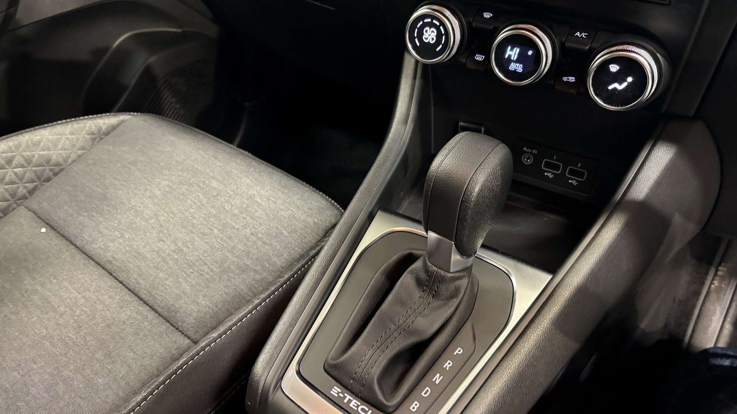 Used Renault Captur 2023 for sale - 77827478: Photo 25