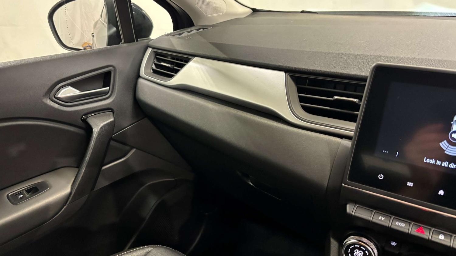 Used Renault Captur 2023 for sale - 77827478: Photo 31