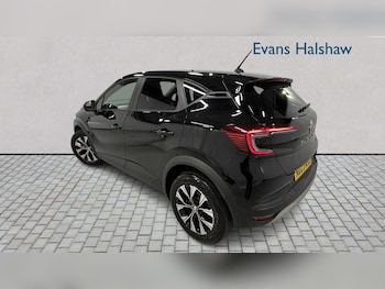 Used Renault Captur 2023 for sale - 77827478: Photo