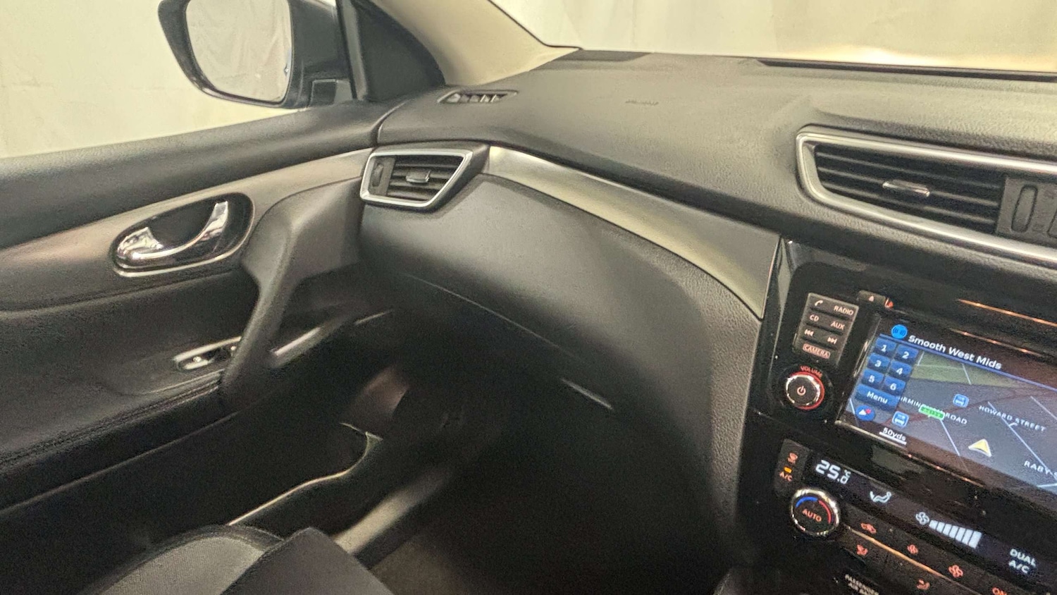 Used Nissan Qashqai 2017 for sale - 77996167: Photo 24