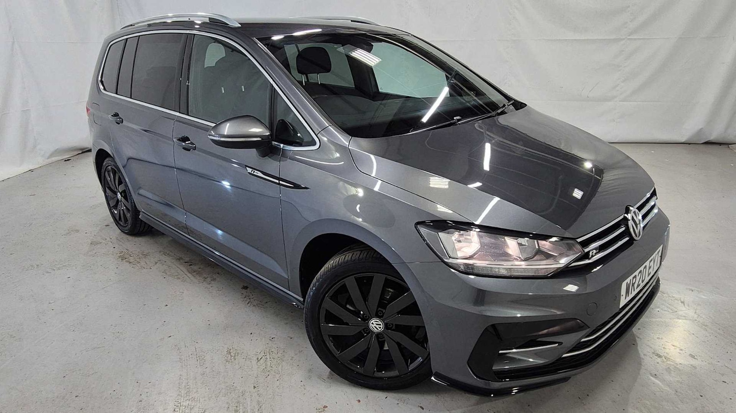 Used Volkswagen Touran 2020 for sale - 76339648: Photo 1